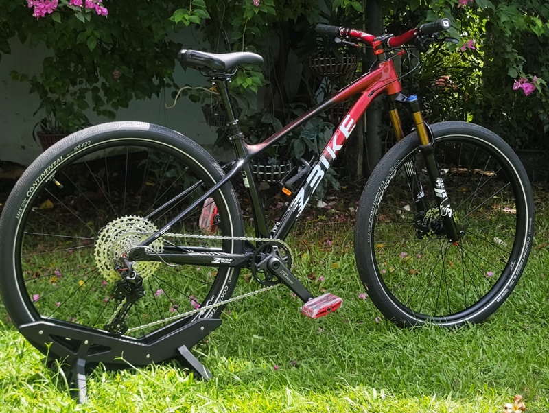 Xe Đap MTB Boost Zbike Custom Màu Đen Vân Đỏ - Group Shimano 12s(Anh Bảo KH8248223)