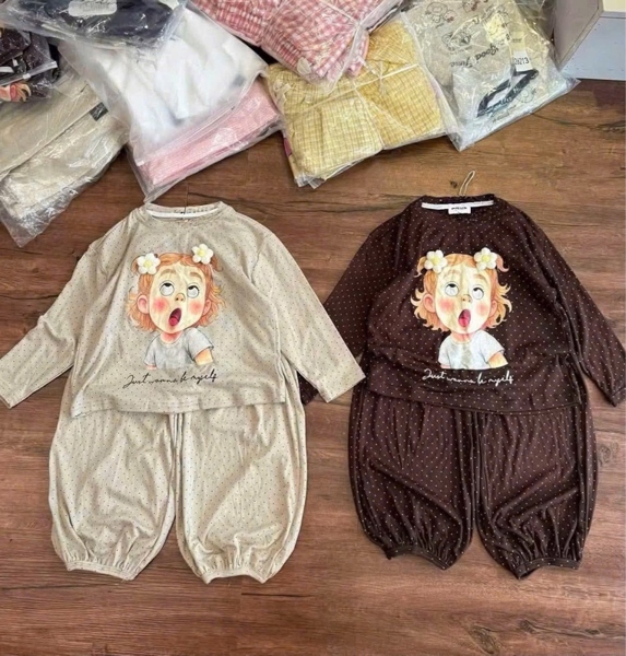 Bộ cô bé há mồm