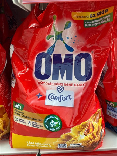 Bột giặt đỏ Omo comfort tinh dầu thơm 3,9kg