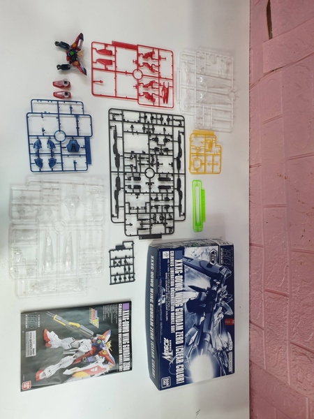 Mua bán (2ND ĐÃ LẮP VÀI BỘ PHẬN) HG WING GUNDAM ZERO CLEAR COLOR