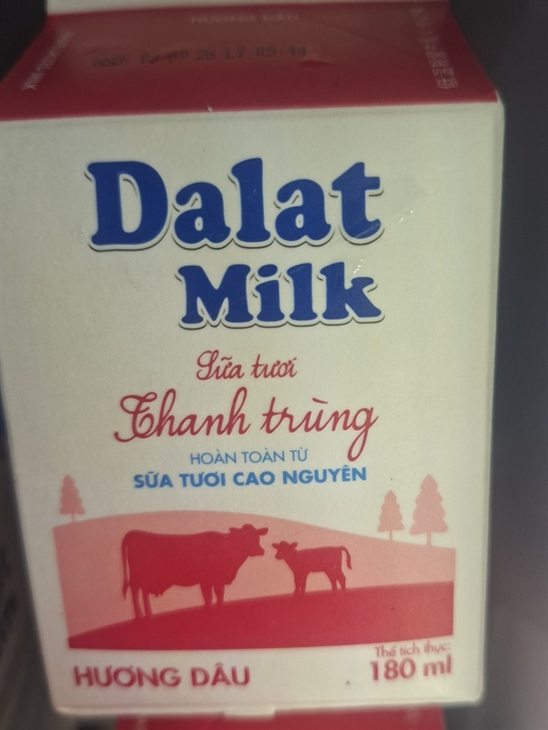 Sữa Tươi Thanh Trùng Hương Dâu 180ml