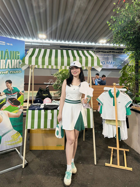 Giền Pickleball - Đầm PILI xẻ tà phối xếp ly