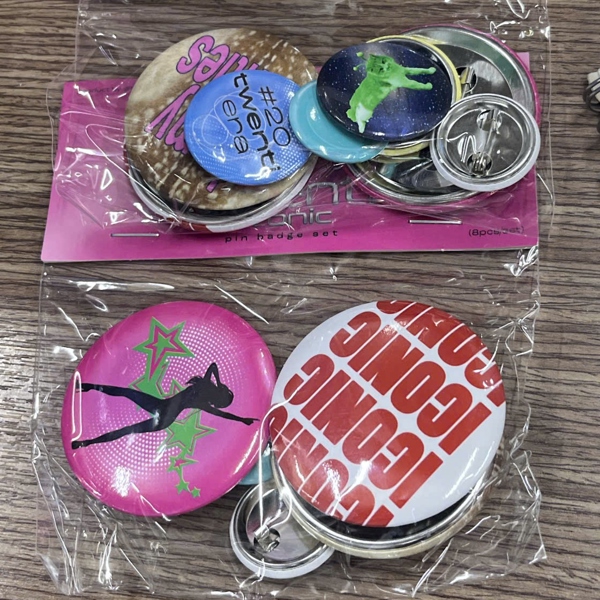 Túi 8 Pin Cài TWENTI
