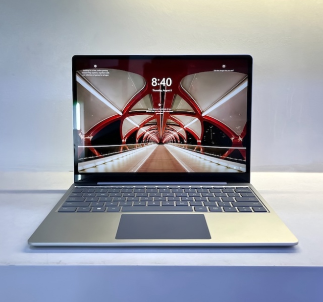 Microsoft Surface Laptop Go 2 i5/16GB/256GB (Likenew)