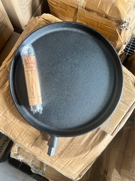 Chảo Gang Tay Cầm Cán Gỗ 26CM ( Thùng 30 )