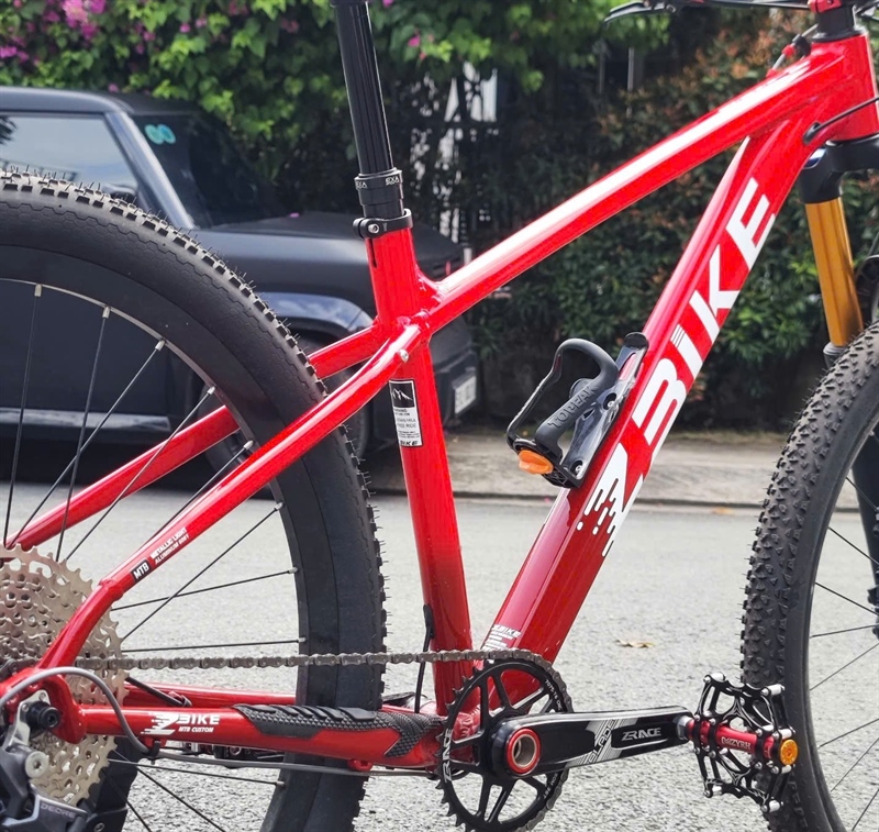 Xe Đạp MTB Zbike Custom màu Trắng Đỏ (Ch Phương KH8248112)