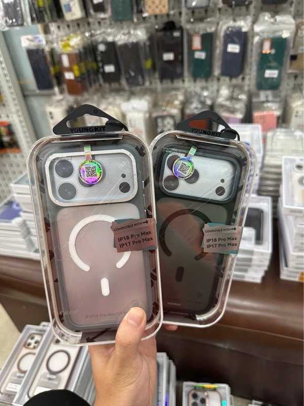 Ốp iPHONE 17/18 Pro Max 6.7 YOUNGKIT RockSand