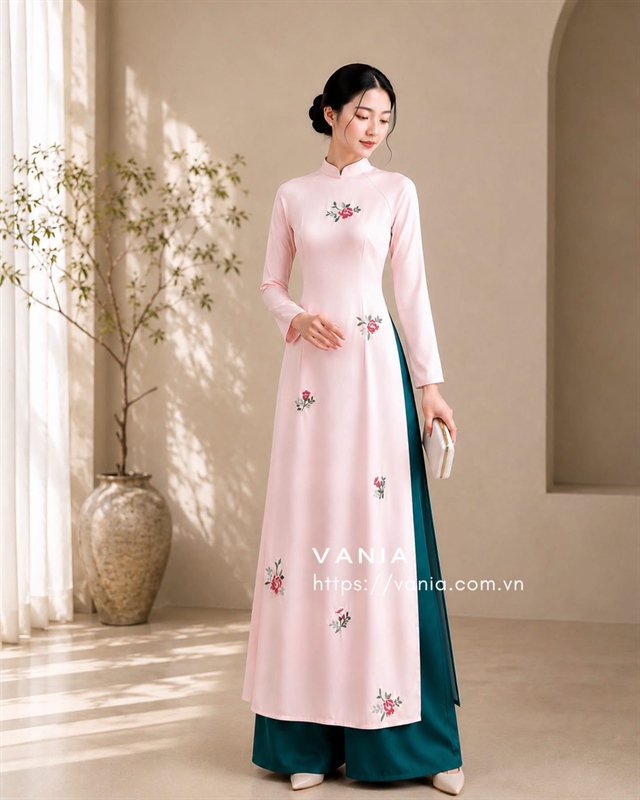 Áo dài truyền thống lụa thêu hoa rơi
