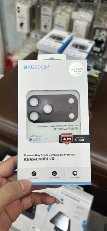 Bảo vệ camera iPHONE 18 Pro Max 6.9 KUZOOM/ URR trong