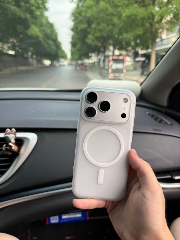 Case Keephone Airskin Magsafe - 17Promax - Trắng
