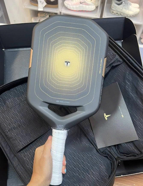Giền Pickleball - Vợt Pickleball Selkirk Tesla Aurum Limited Edition