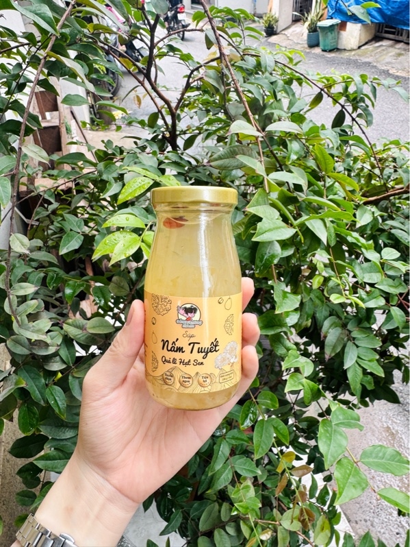 Súp nấm tuyết quả lê hạt sen (xanh biển) 198g- 6chai/hộp