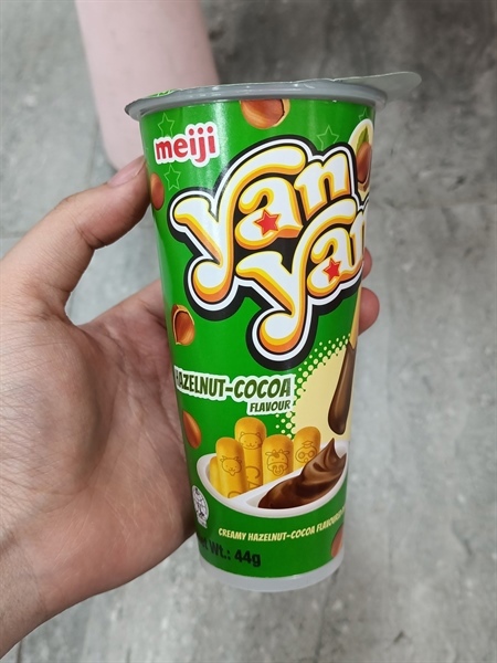 Bánh Yan Yan Hạt phỉ Cacao 44g
