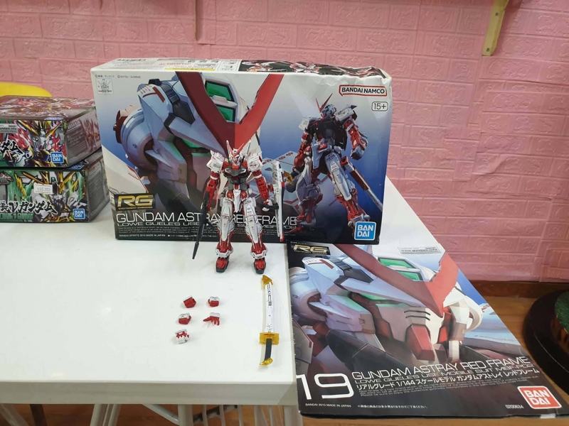 Mua bán (2ND) RG 1/144 MBF-P02 GUNDAM ASTRAY RED FRAME