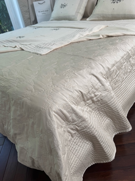 Bộ ga "Tường Vi" | Lyocell - Chần hoa hồng - XD05.1 - Taupe