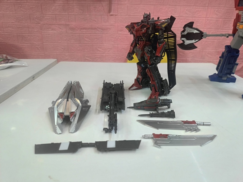 Mua bán Mô Hình Baiwei TW-1024 Sentinel Prime No box