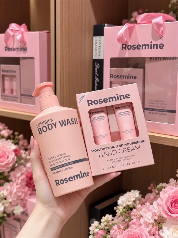 VAT Set lễ Sữa Tắm Rosemine Lumisilk HỒNG 500ml