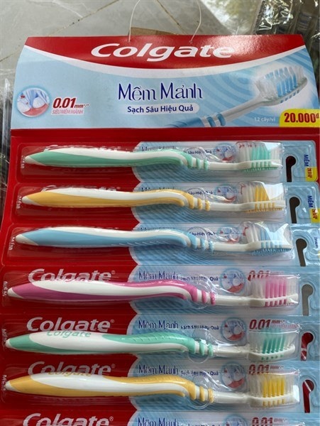 Bàn Chải Đánh Răng Colgate Slim Soft Mềm Mại