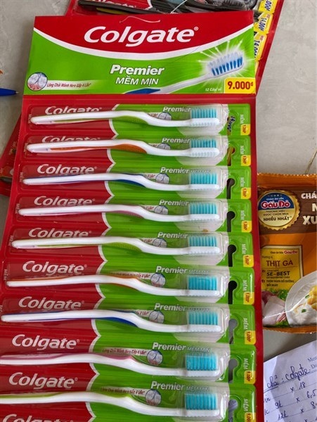 Bàn Chải ĐR Colgate Premier Mềm Mịn