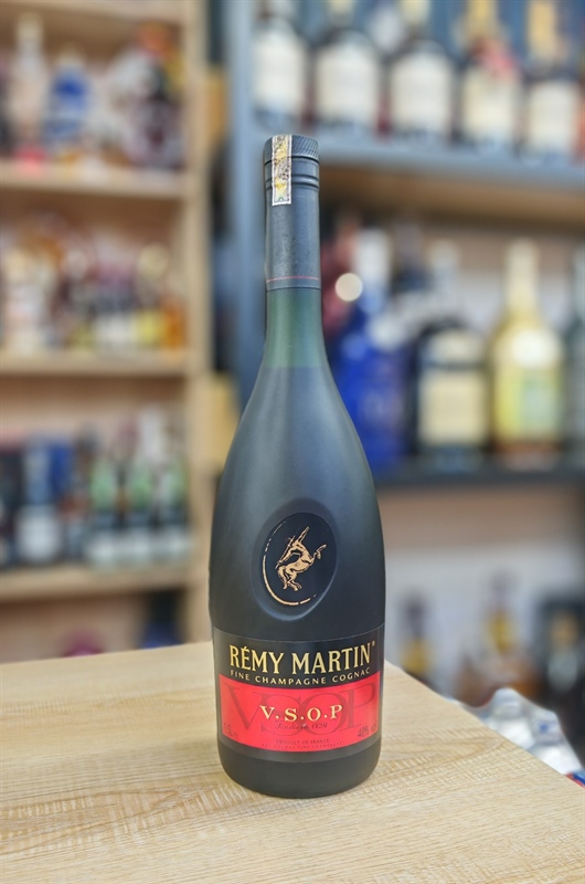 Rượu Rémy Martin VSOP 1,5 lit 40%