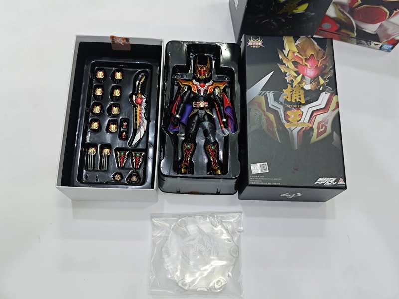 Mua bán Mô Hình Degenerator Industry Armor Hero Captor King Used