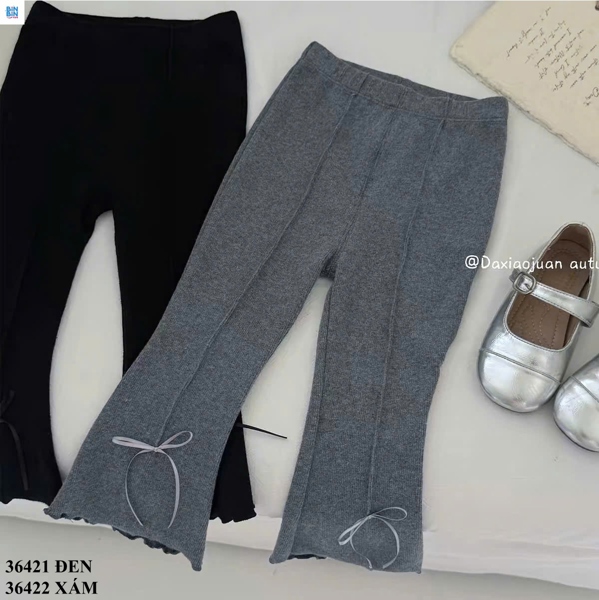 36422 Quần legging xám loe sọc đính nơ