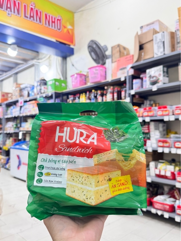 Bánh bông lan sandwich Hura 156g ( chà bông tảo biển )