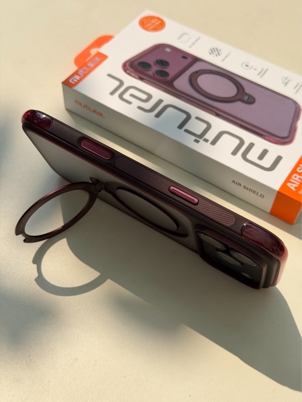 Ốp MUTURAL AIRSHIELD Kèm kệ iPhone 17/ 18 Pro Max
