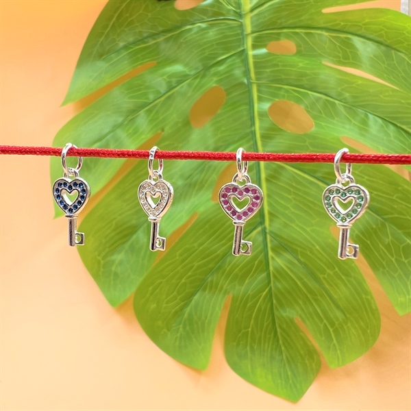 Móc chìa trái tim đính đá - Hồng CB990-2