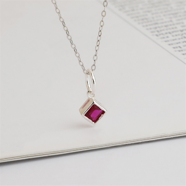 Móc hình thoi đính đá - Trắng - CB995-1