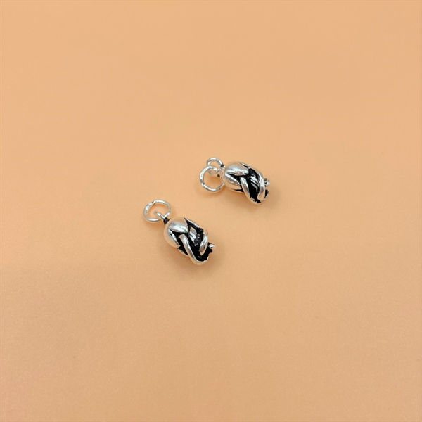 Móc treo hoa hồng sắp nở CA246