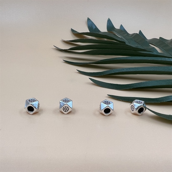 Bi bạc đa giác lớn 6mm - CA106-2