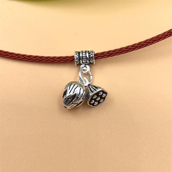 Móc treo đài sen và búp sen CA1260