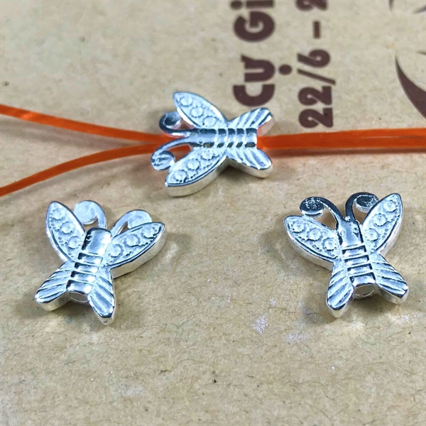 Nối hình bướm có râu