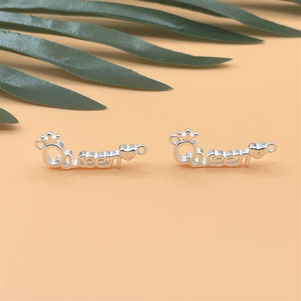 Charm 2 móc treo chữ Queen CB781