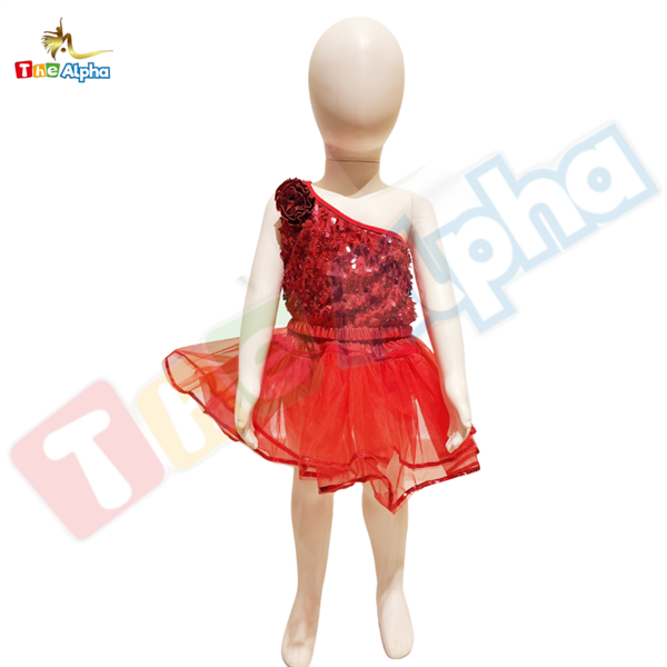 Váy xòe yếm chéo