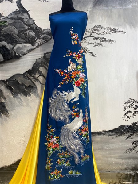 V xanh cổ vịt thêu tay