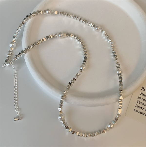 SILRE PEARL NECKLACES