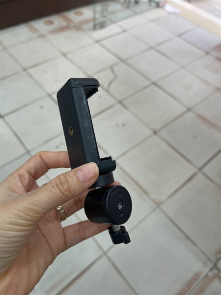 Đầu kẹp chân đèn Livestream