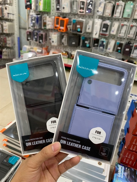 Ốp SAMSUNG Z FLIP 5 NILLKIN QIN