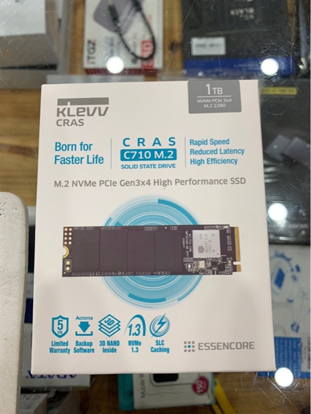 Ổ cứng di động 1TB SSD Klevv Cras C710 NVMe