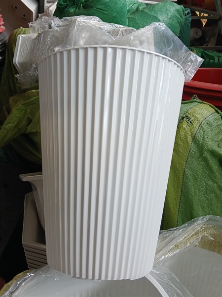 Chậu gân sọc tròn 280-duoc-ban-tai-Chợ gốm Bảo Lộc