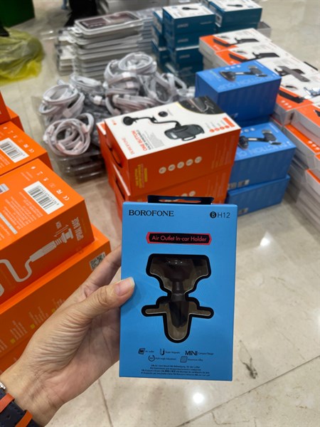 Hít điện thoại trên ô tô BOROFONE BH12