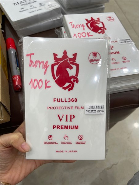 Dán PPF Ngựa đỏ trong 8" máy cắt