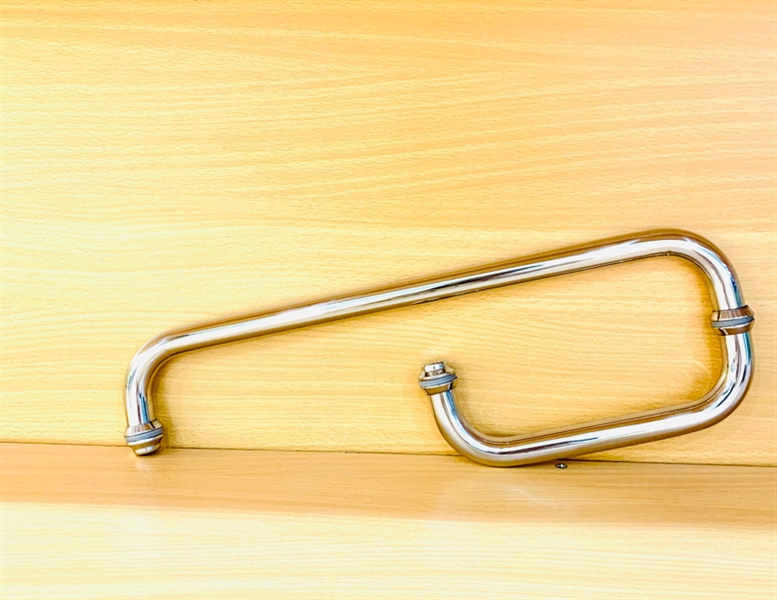 Tay nắm cửa kính phòng tắm