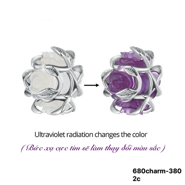 680-CHARM-Charm 4 hoa nổi trắng đổi màu-(0133T324)