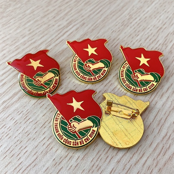 Huy hiệu đoàn cài áo