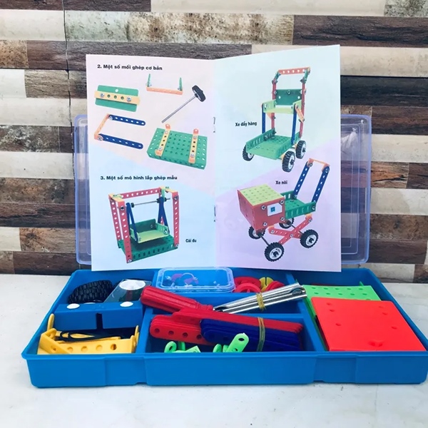 Lắp ghép mô hình kĩ thuật lớp 4-5