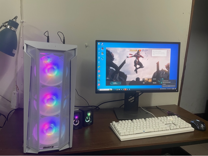 PC GAMING I7 2600/ ram 8gb/ ssd 256gb/ rx 570 8gb/ mafn 24inch