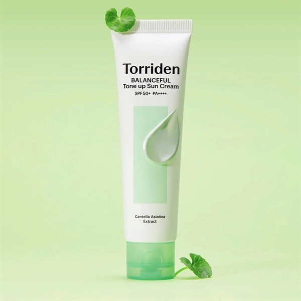 KCN TORRIDEN Balanceful tone up SPF50+/PA++++ Xanh lá